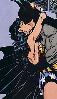 Batman kissing Wander Woman batman kissing Wander Woman